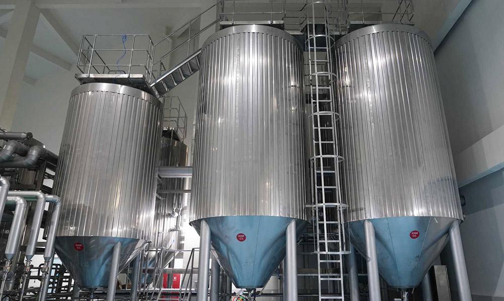 150 bbl Jacketed conical fermenter